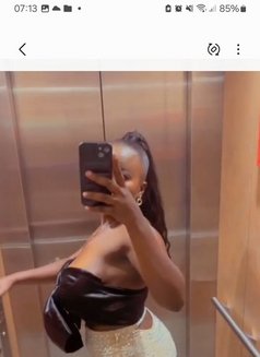 Rhoda - puta in Nairobi Photo 2 of 4