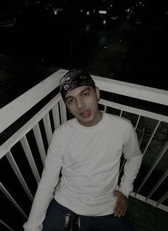 Visiting in HK from ph - Male escort in Hong Kong Photo 4 of 9