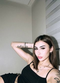 RiNA๐ช๐ท๐บ๐ท๐บ๐ท๐บ - Transsexual escort in Riyadh Photo 6 of 17