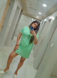 Ria - Transsexual escort in Pune Photo 3 of 9