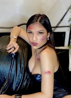 Ria Ramirez - Transsexual escort in Manila Photo 2 of 5