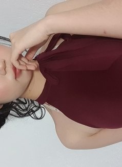 Riana - masseuse in Abu Dhabi Photo 4 of 5