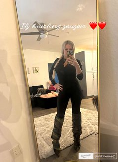 Riana - escort in Kandy Photo 2 of 2