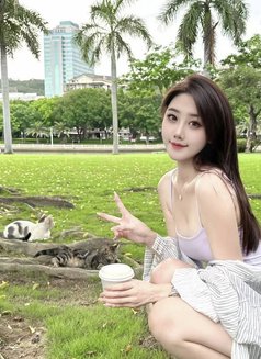 DaLi. new arrive - escort in Taichung Photo 7 of 10