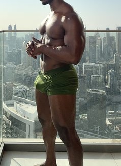 Ric - Male escort in Dubai Photo 3 of 5