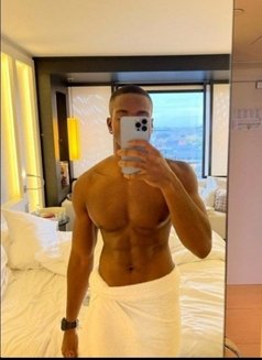 Ricardo - Male escort in Dubai Photo 1 of 1