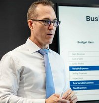 Rich - Male companion in Bangkok