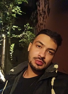 Rich XL - Male escort in London Photo 4 of 4