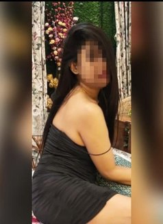 Richa Available for Real Meets - escort in Kolkata Photo 2 of 3