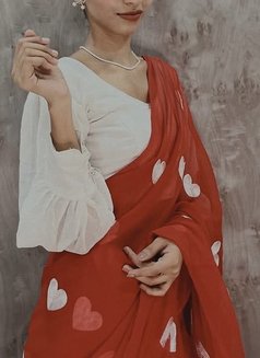 Richa - puta in Hyderabad Photo 1 of 5