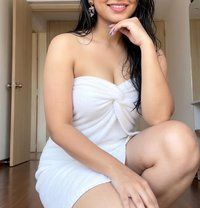 Richa - puta in Bangalore