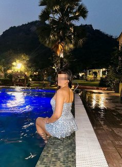 Cam show available now - escort in Hyderabad Photo 3 of 4