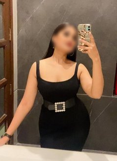 Richa - puta in Mumbai Photo 1 of 8