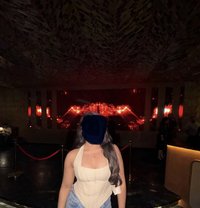 Richa - escort in Mumbai Photo 1 of 8
