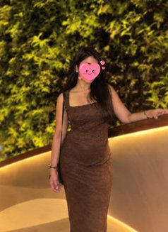 Richa - puta in Mumbai Photo 2 of 4