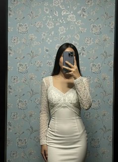 Richa - escort in New Delhi Photo 3 of 3