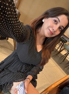 Richa - Male escort in New Delhi Photo 1 of 3