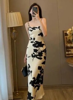 Richa Khanna | Built for the Elite Stage - escort in Hyderabad Photo 4 of 9