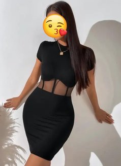 Richa Khanna | Built for the Elite Stage - escort in Hyderabad Photo 5 of 9