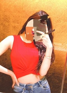 Richa Mathur escort - puta in Mumbai Photo 1 of 1