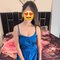 Richa, West Delhi Independent Single Girl - puta in New Delhi Photo 3 of 9