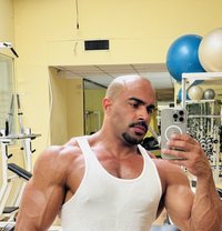 Richard - Male escort in Dubai Photo 14 of 15