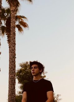 Richard - Male adult performer in Dubai Photo 6 of 8