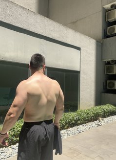 Richard - Male companion in Macao Photo 3 of 4