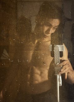 Richard - Male escort in Ho Chi Minh City Photo 7 of 7