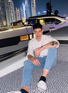 Don-Cardoo - Male escort in Dubai Photo 2 of 6