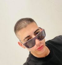 Richy - Male escort in Dubai