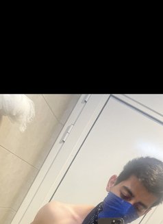 Richy - Male escort in Dubai Photo 4 of 4