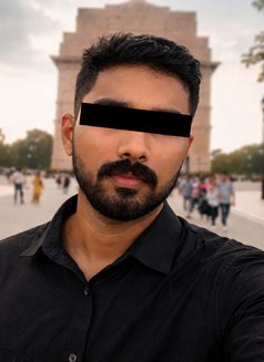 Rick - Male escort in Bangalore Photo 4 of 5