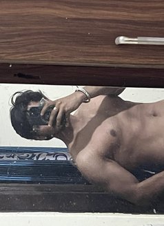 Rick - Male escort in Chandigarh Photo 4 of 5
