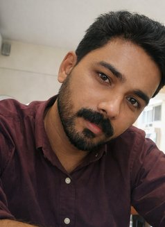 Rick - Male escort in Bangalore Photo 1 of 5