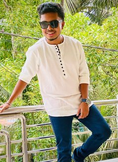 Rick - Male escort in Kolkata Photo 2 of 3