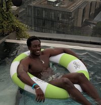 Rickie BBC - Male adult performer in Bangkok