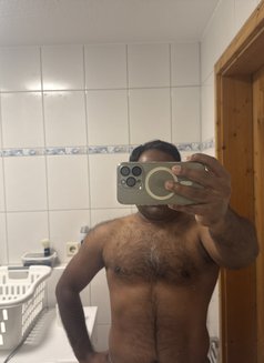 Ricky - masseur in Hyderabad Photo 1 of 1
