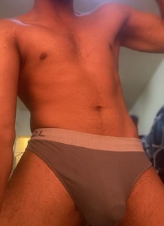 Ricky - Male adult performer in Dubai Photo 3 of 7