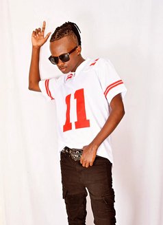 Ricky - Male escort in Nairobi Photo 3 of 5