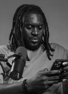 Ricky44 - Male escort in Dubai Photo 1 of 3