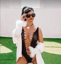 Rida - puta in Dubai Photo 1 of 7