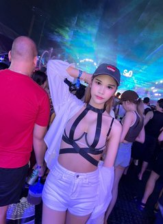 Rida - escort in Bangkok Photo 3 of 5