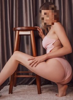 𝗦𝗲𝘅 𝗶𝗻 𝘃𝗶𝗱𝗲𝗼 𝗰𝗮𝗹𝗹 Riddhi - escort in Gurgaon Photo 17 of 19