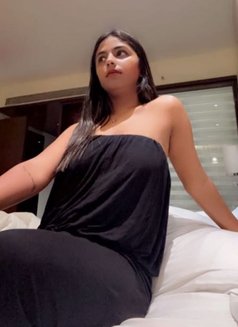 Riddhi - escort in Mumbai Photo 1 of 4