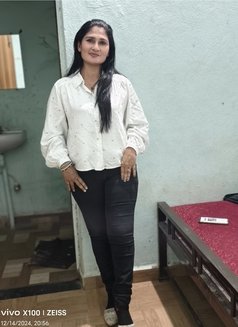 Riddhi Shamli Djdkd - escort in New Delhi Photo 1 of 2