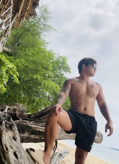 Jay Moreno - Male escort in Manila Photo 7 of 9