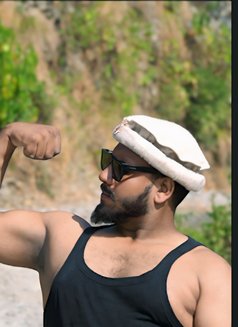 Rider Wani - Acompañantes masculino in Mumbai Photo 2 of 4