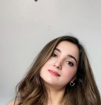 Ridhi - puta in Fujairah