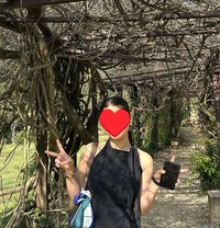 Ridhi - puta in Kathmandu